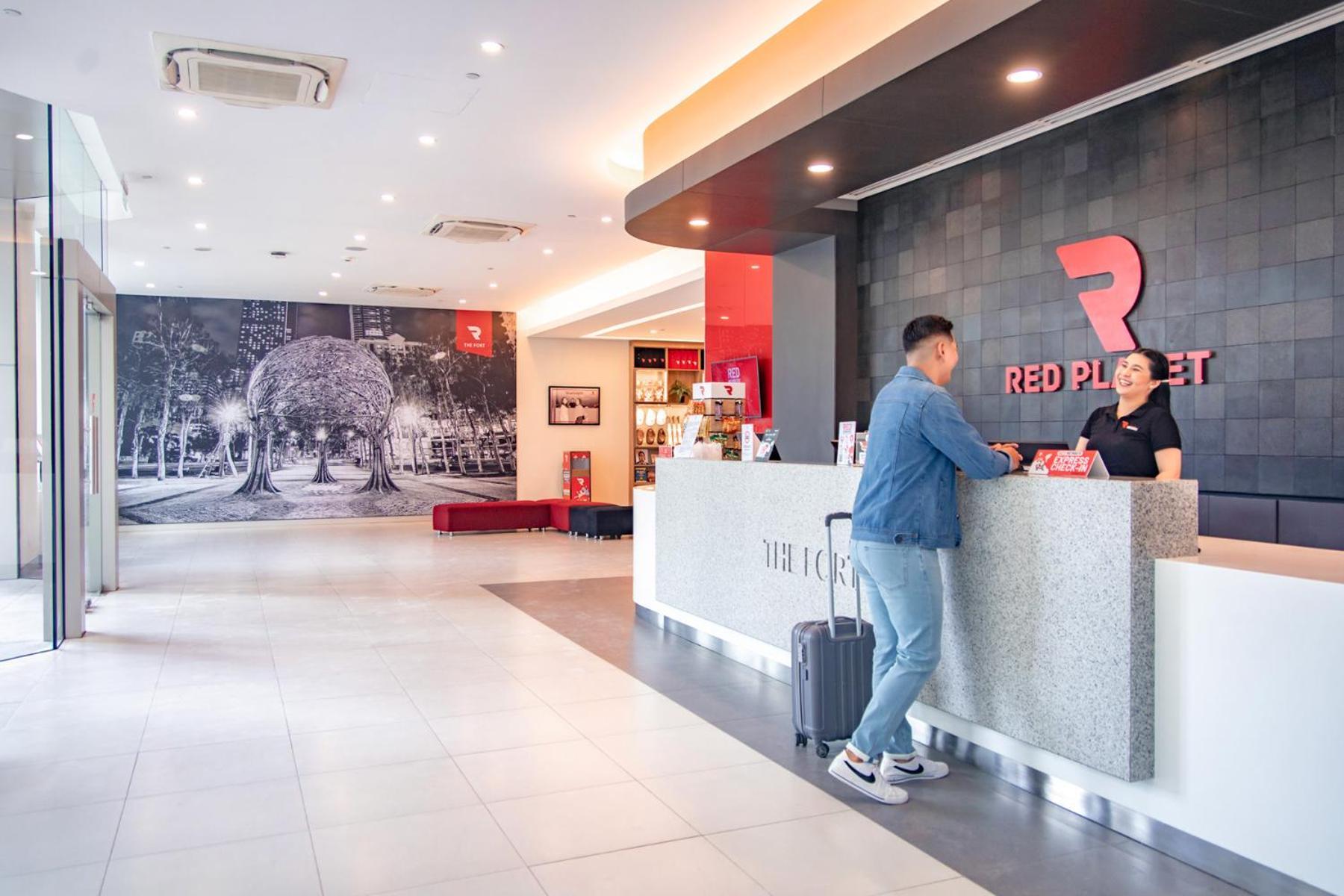 Red Planet Bgc The Fort Taguig Esterno foto