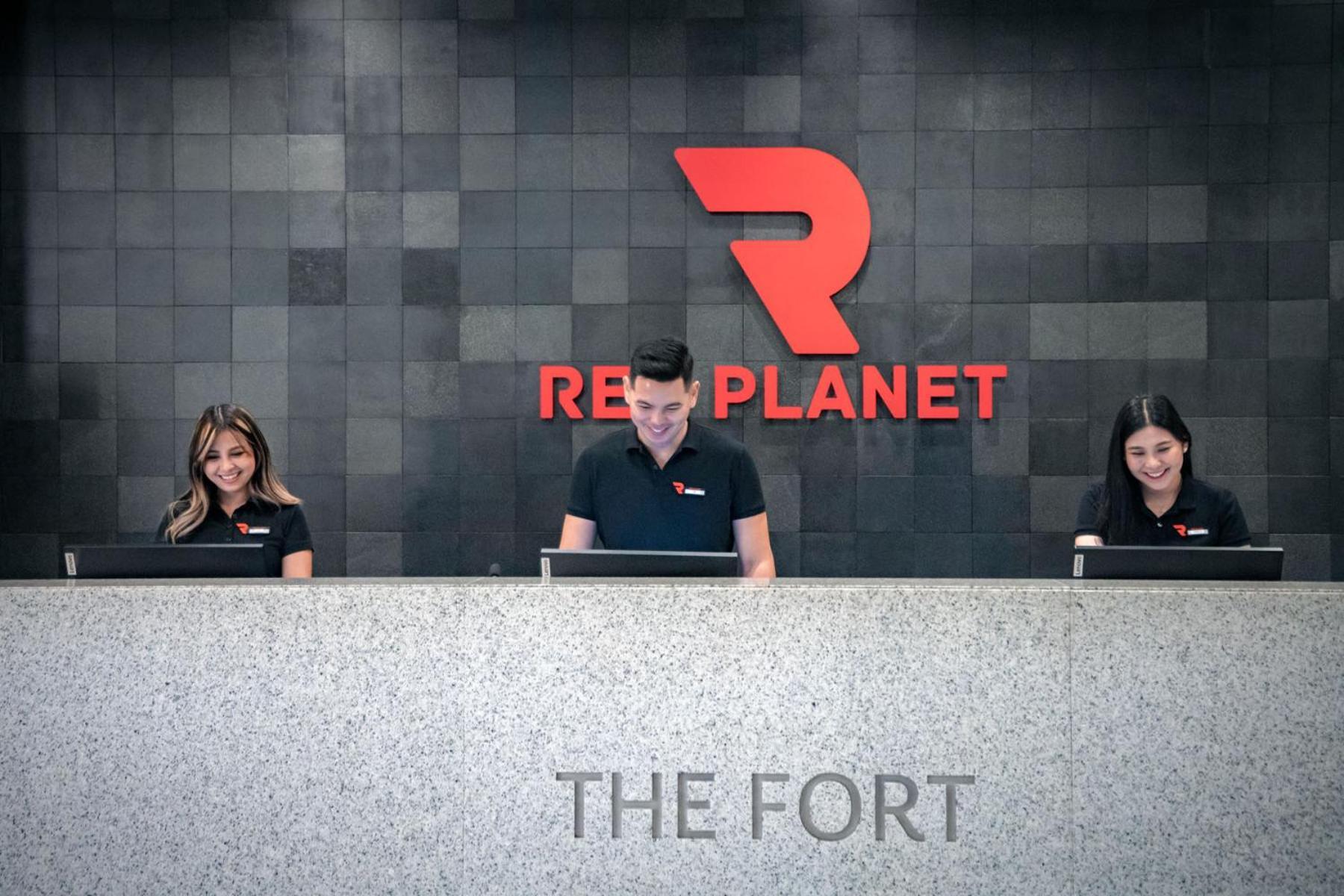 Red Planet Bgc The Fort Taguig Esterno foto
